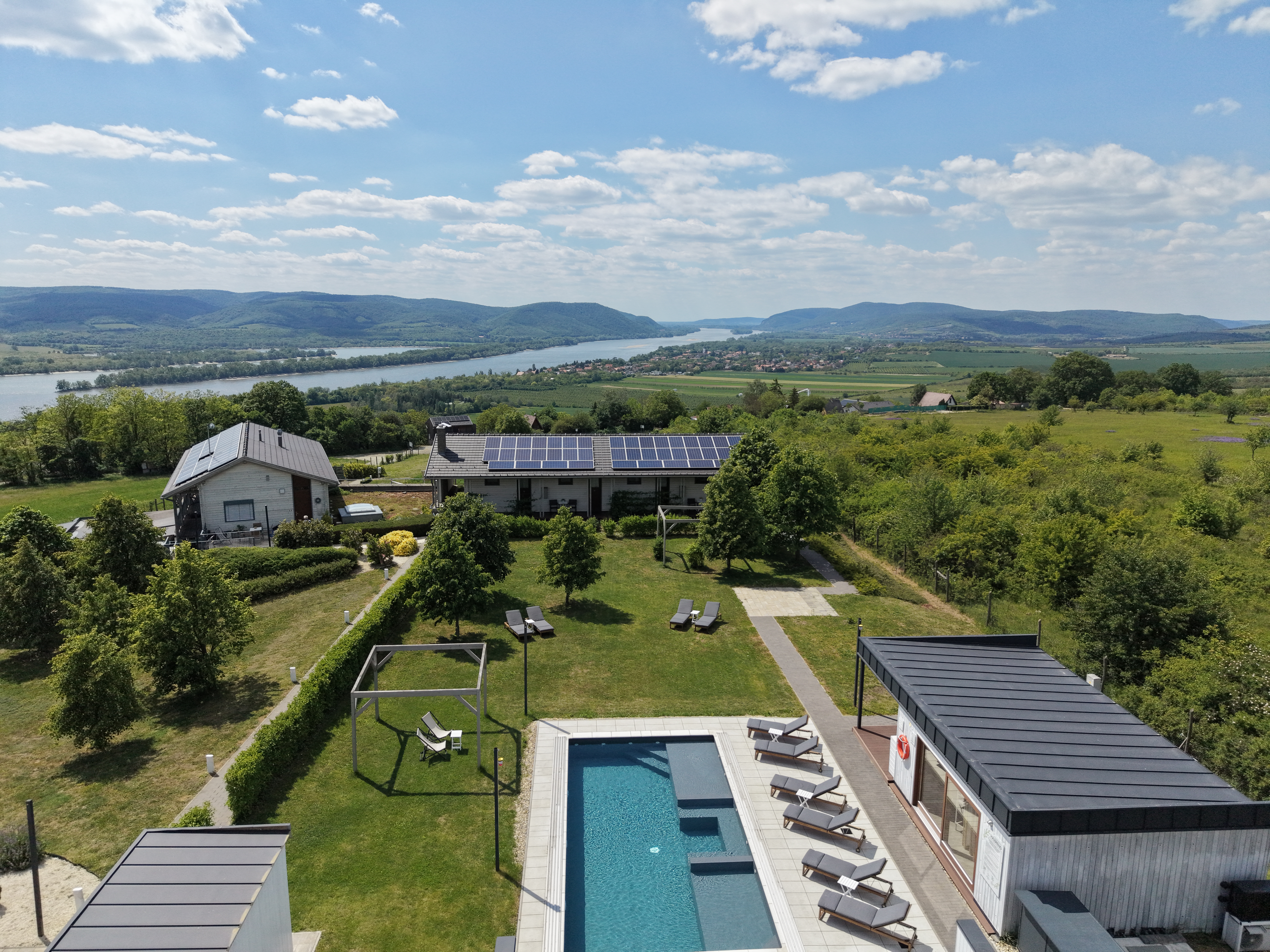 Natura Hill Zebegény Butik szállás